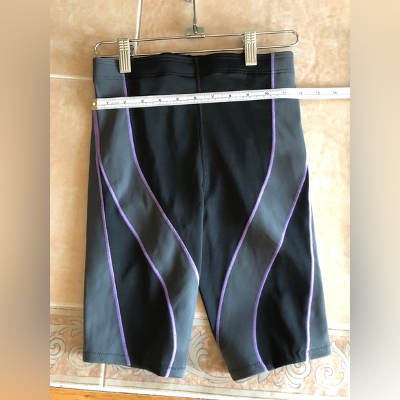 CW-X Ladies Compression Shorts - Picture 1 of 4